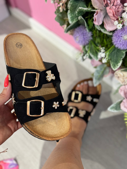 Chinelo inspiração “miu”