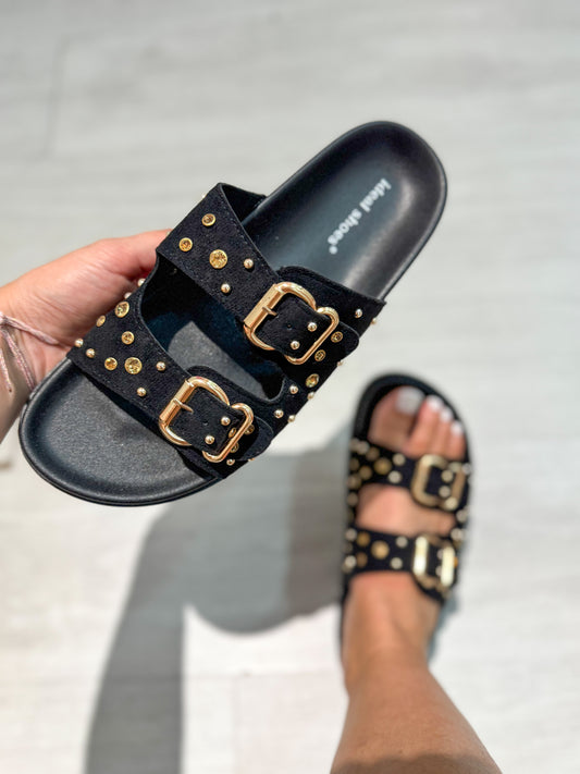 Chinelo tachas douradas